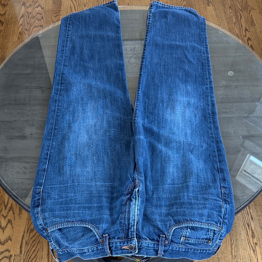 Lucky Brand Men's 363 Vintage Straight Jeans. Size 40 x 32. Distressed back hem - Picture 7 of 11